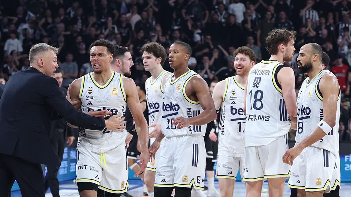 Sarunas Jasikevicius ve oyuncularımız şampiyonluğu değerlendirdi