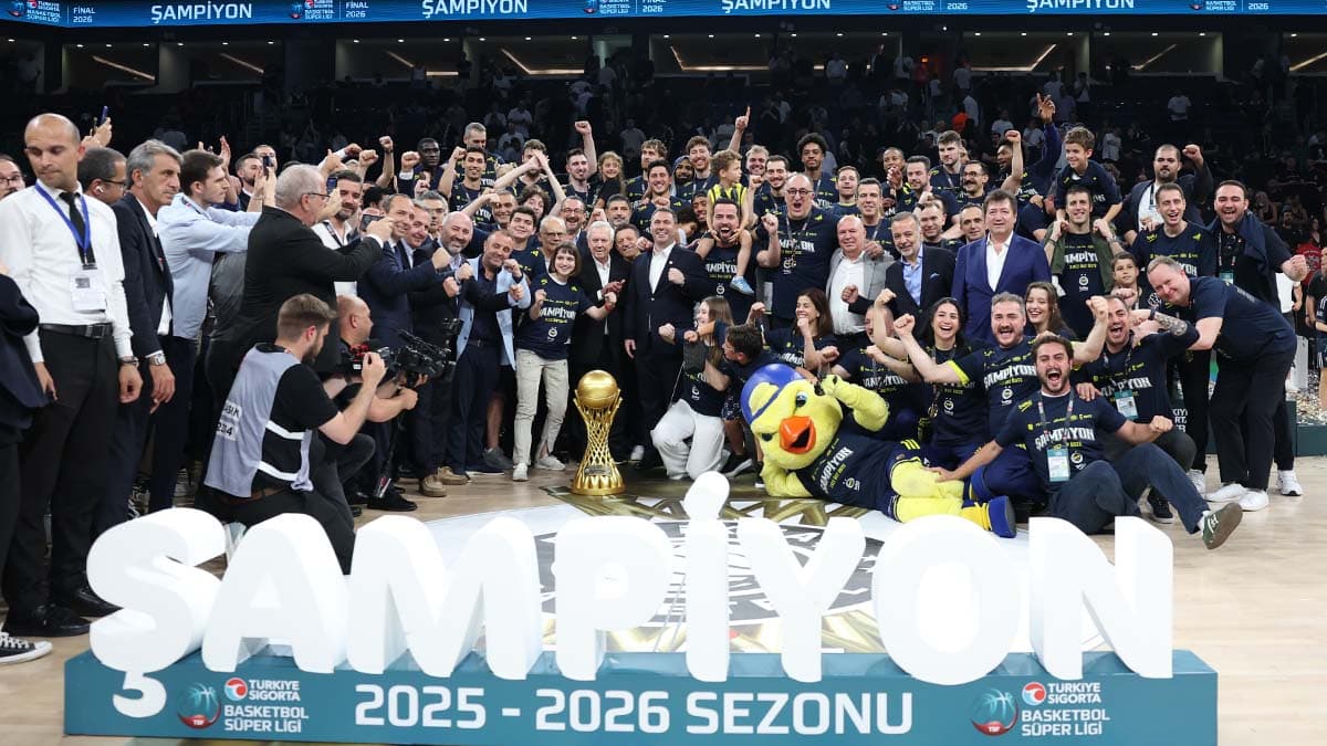 Fenerbahçe Beko üst üste üçüncü kez şampiyon!