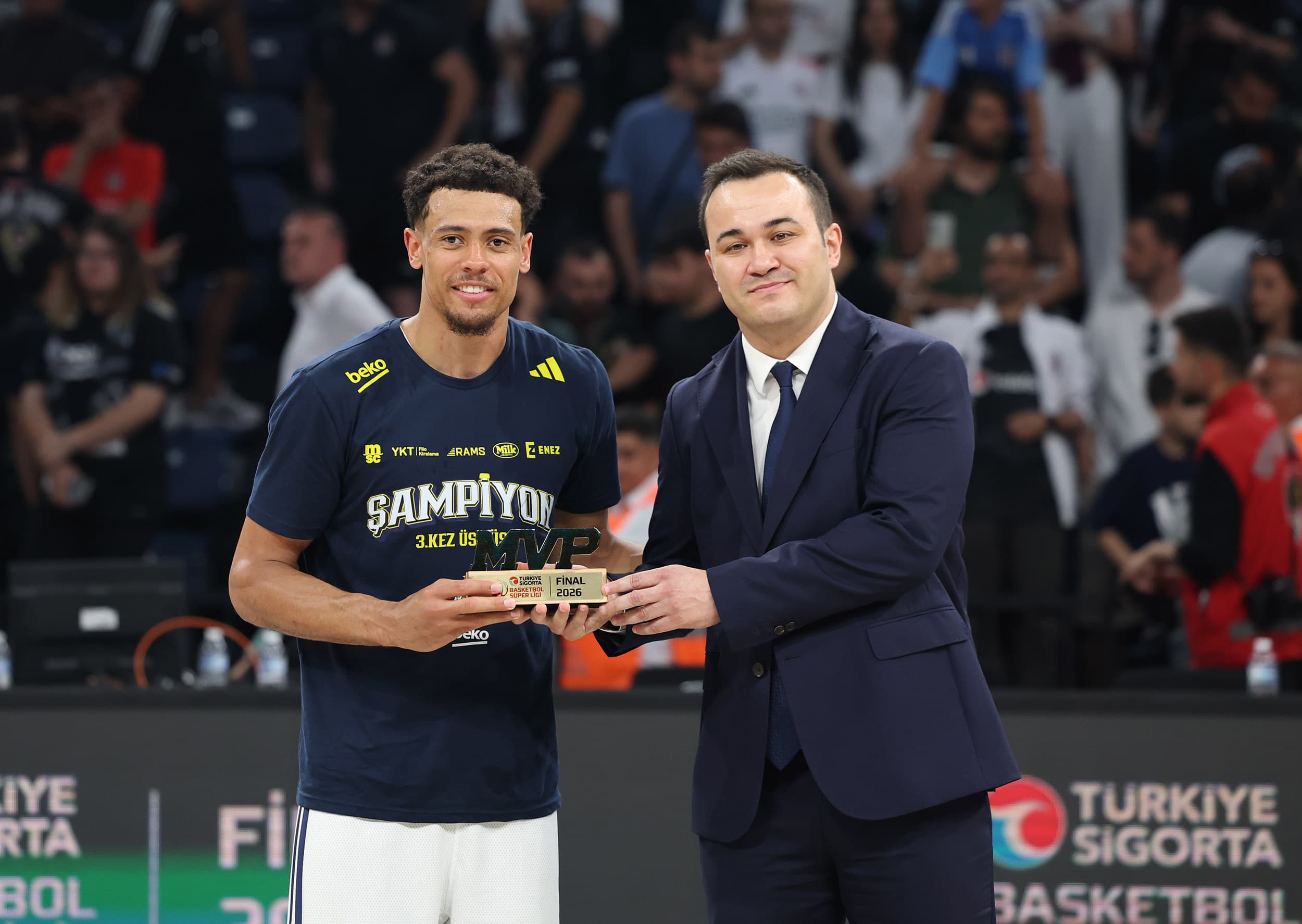 Fenerbahçe Beko üst üste üçüncü kez şampiyon! — 3