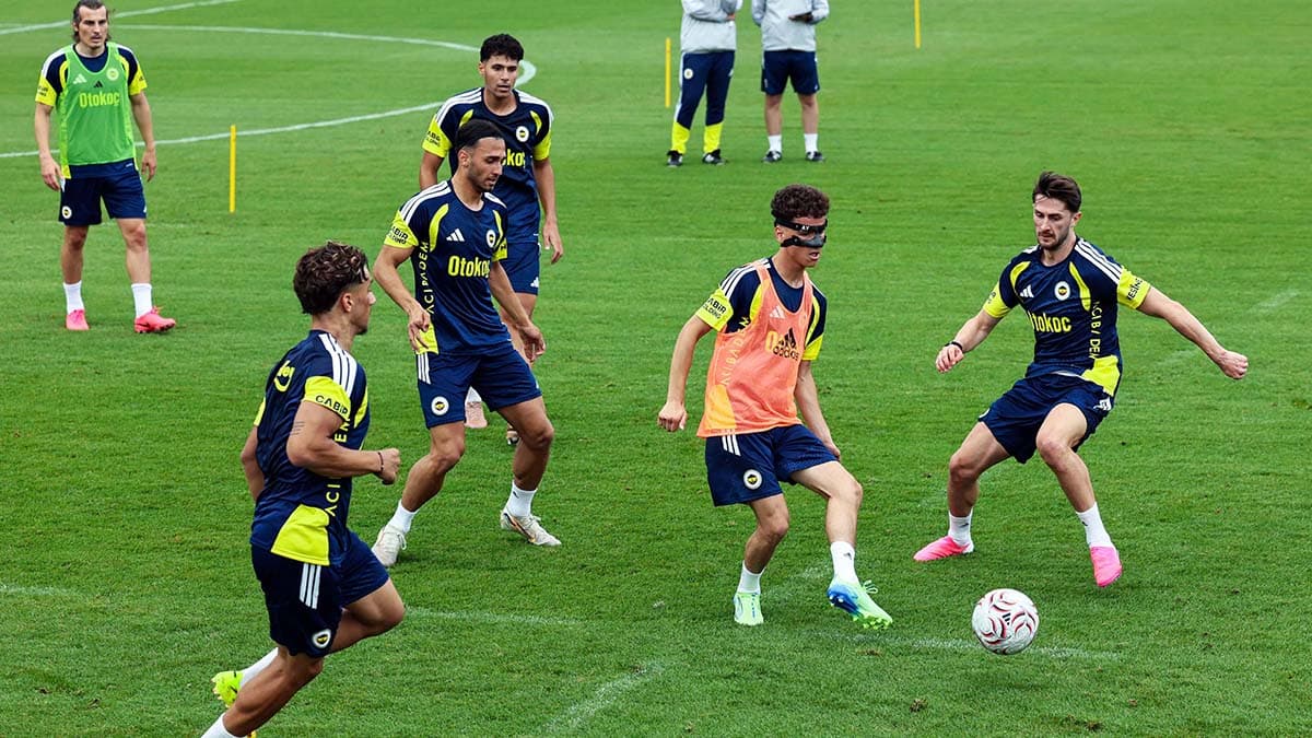Fenerbahçemiz, Avusturya kampındaki ilk antrenmanını yaptı