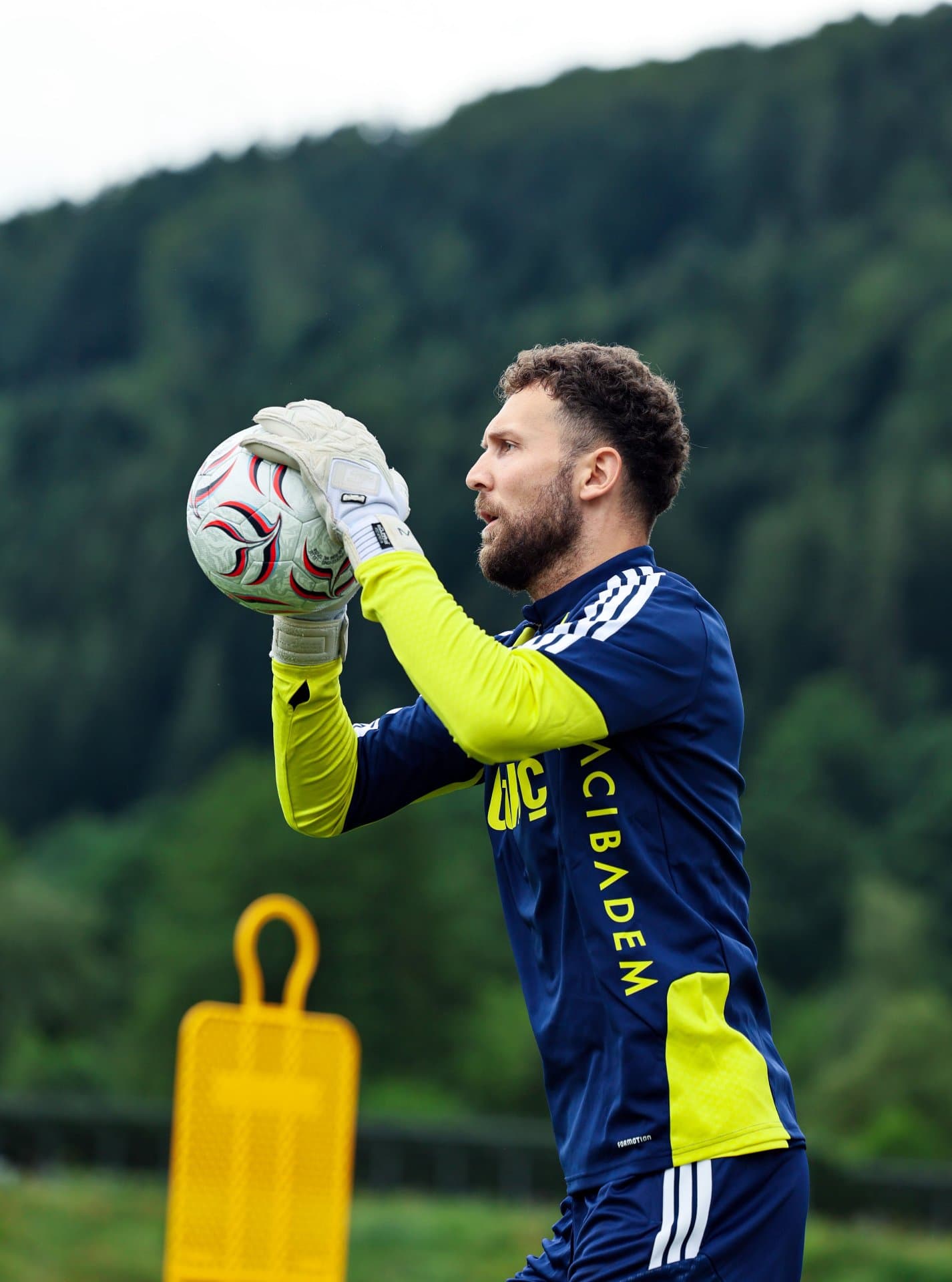 Fenerbahçemiz, Avusturya kampındaki ilk antrenmanını yaptı — 8