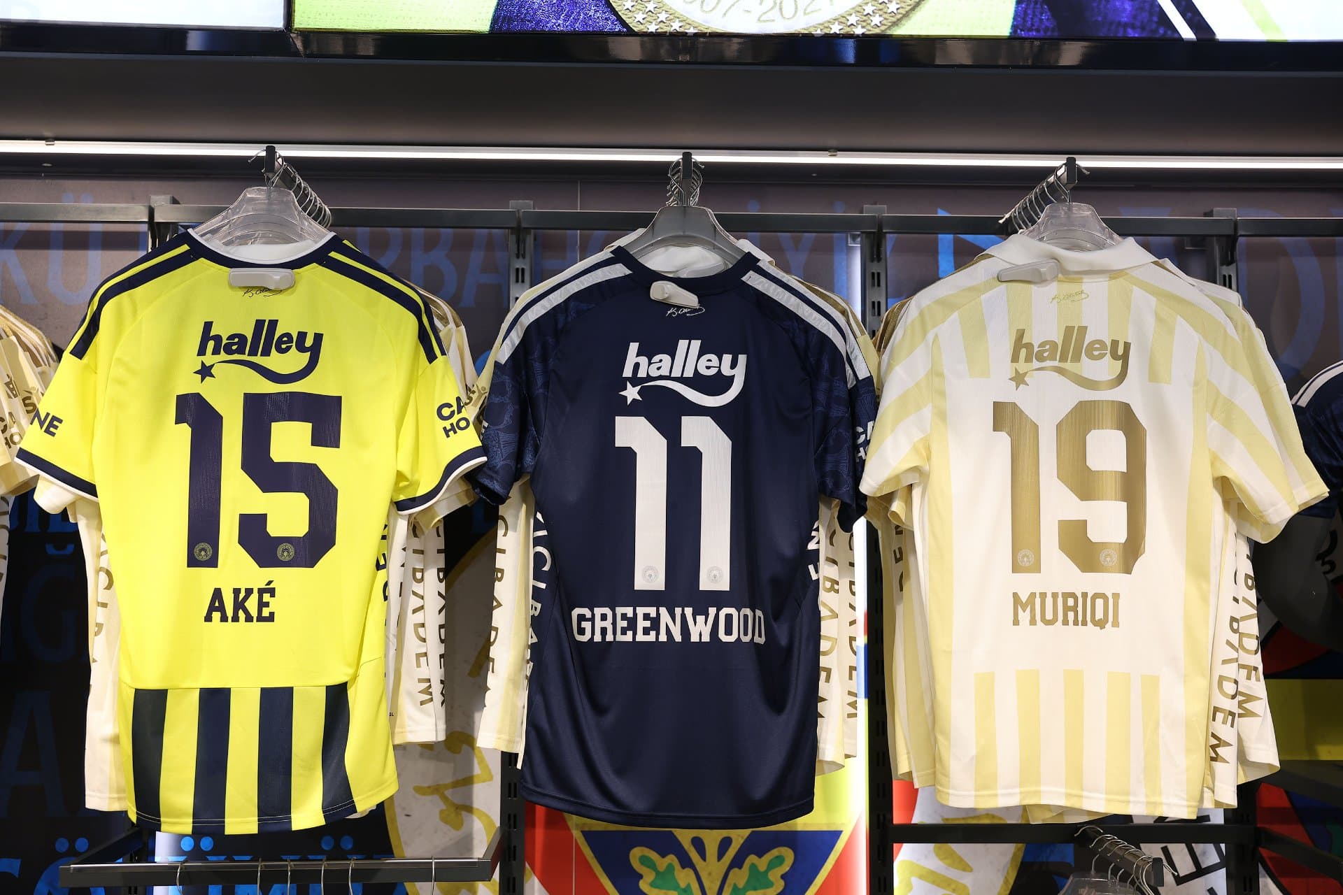 Fenerium’da yeni sezon heyecanı: Greenwood, Aké ve Muriqi'nin formaları satışta