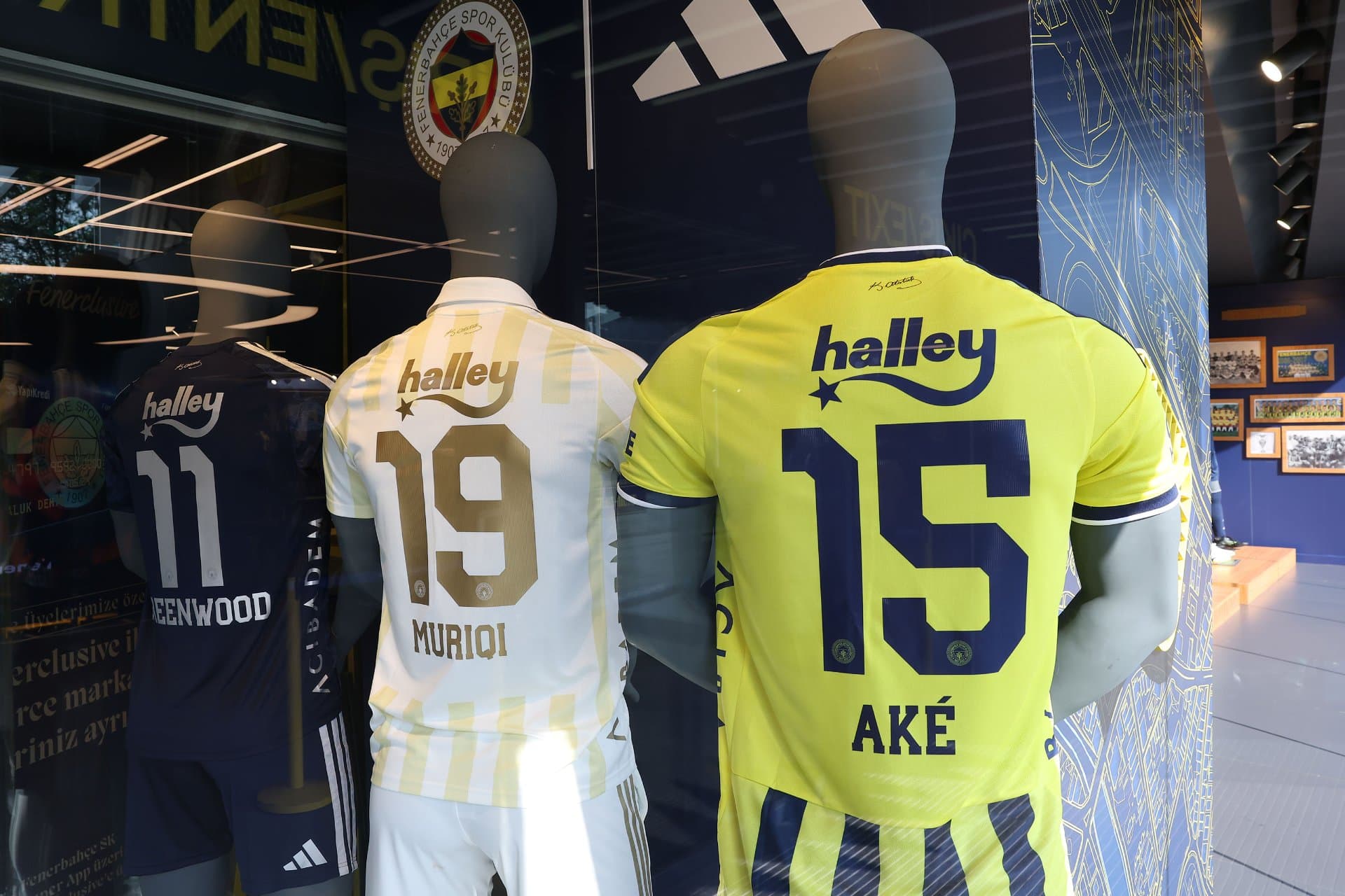 Fenerium’da yeni sezon heyecanı: Greenwood, Aké ve Muriqi'nin formaları satışta — 1