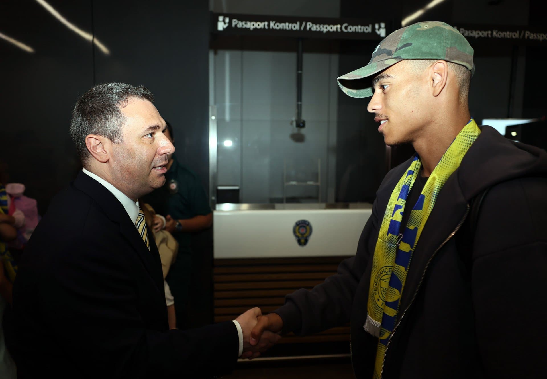 Mason Greenwood'a İstanbul'da coşkulu karşılama — 4