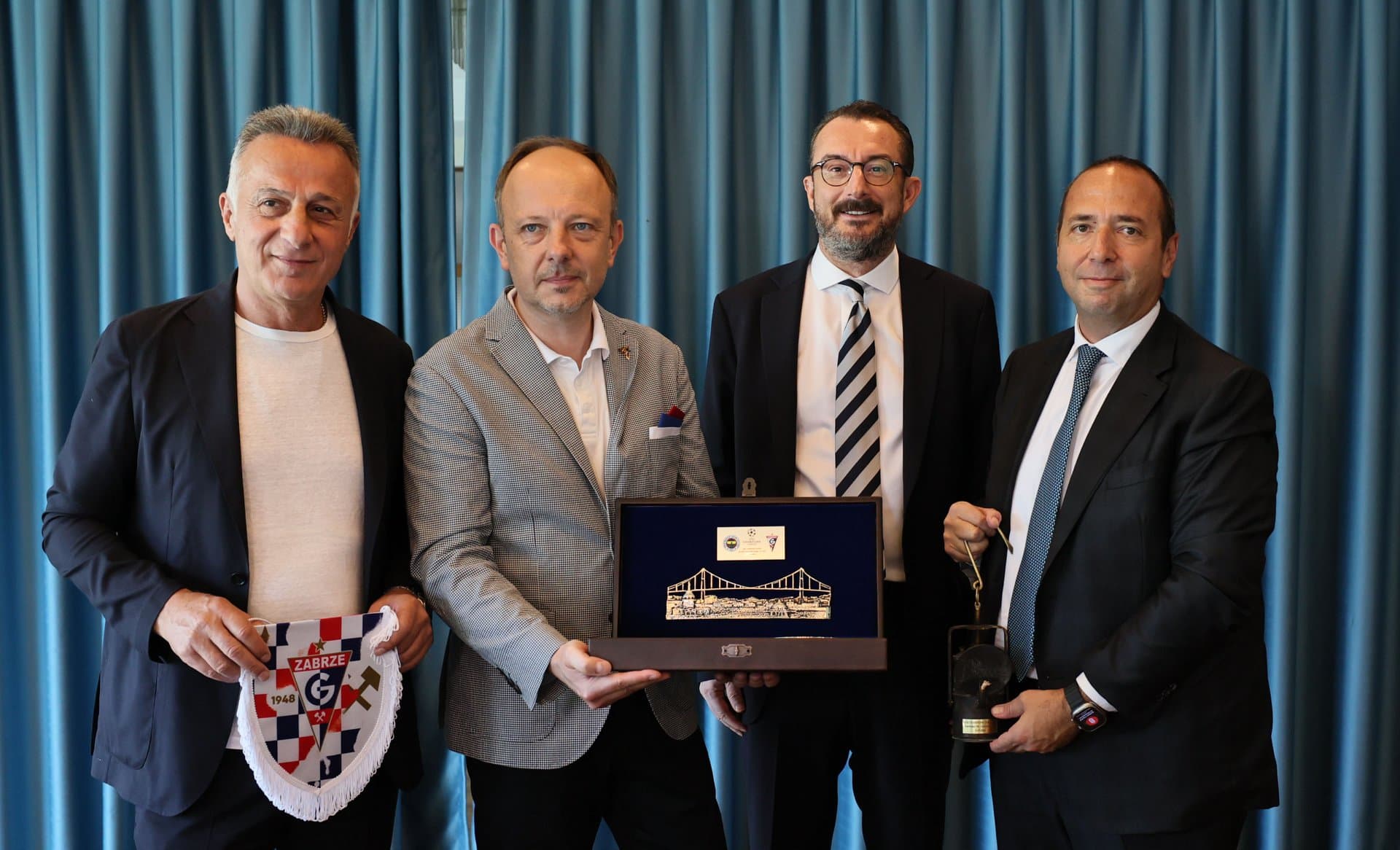 Kulübümüz, Gornik Zabrze yöneticilerini ve UEFA delegesini yemekte ağırladı — 1