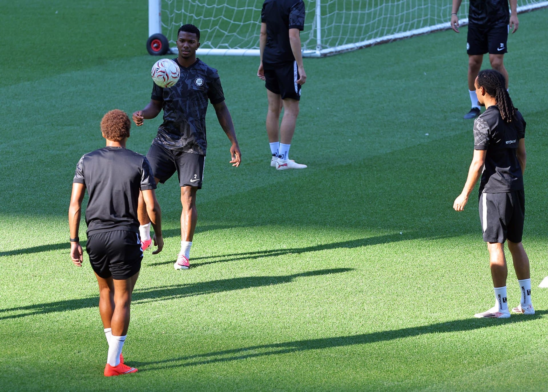 Sturm Graz, maçın son antrenmanını stadımızda gerçekleştirdi — 3