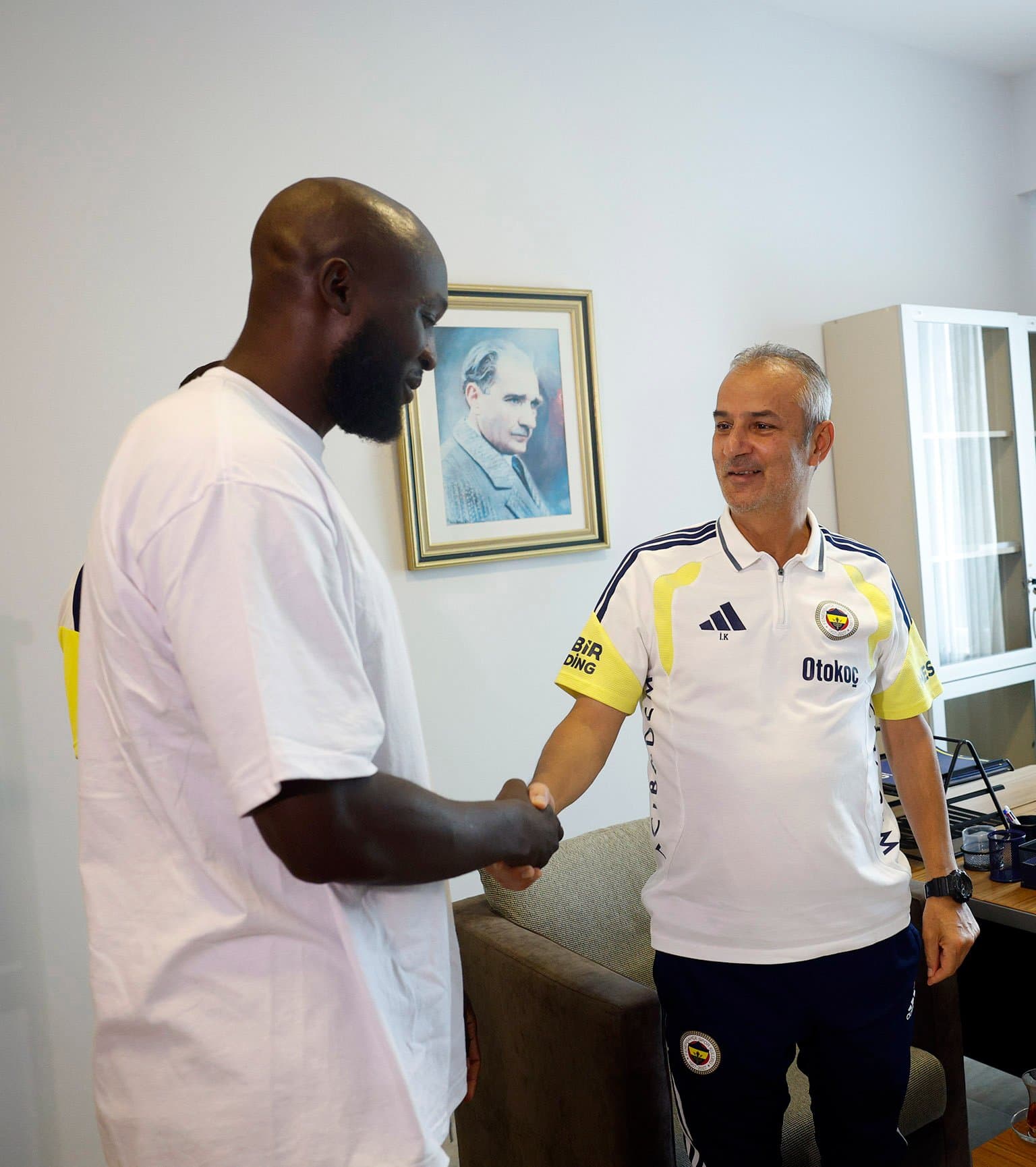 Yeni transferimiz Romelu Lukaku, Fenerbahçe Can Bartu Tesislerimizi gezdi — 3
