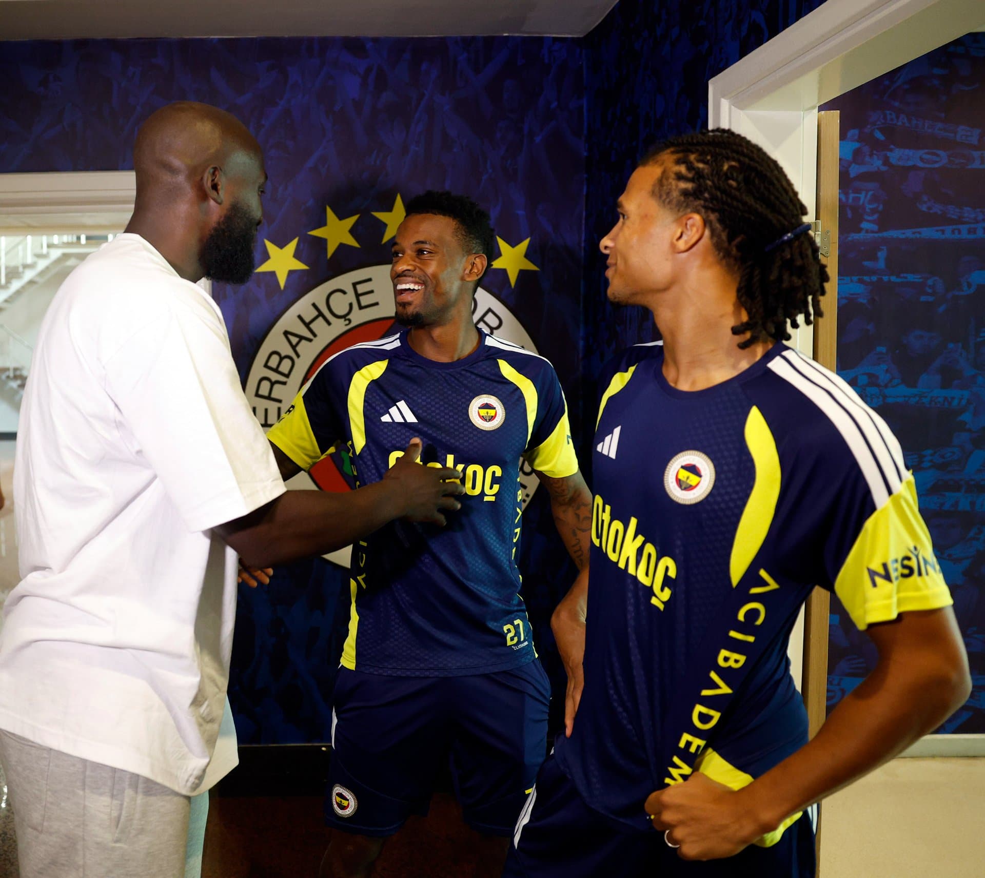 Yeni transferimiz Romelu Lukaku, Fenerbahçe Can Bartu Tesislerimizi gezdi — 7