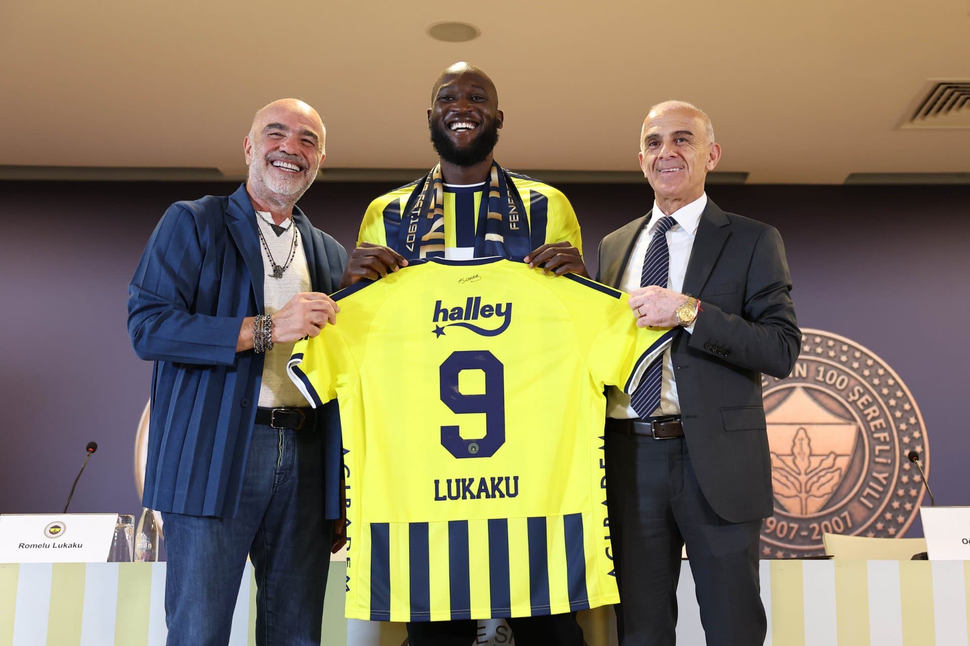 Yeni transferimiz Romelu Lukaku için imza töreni düzenlendi — 1