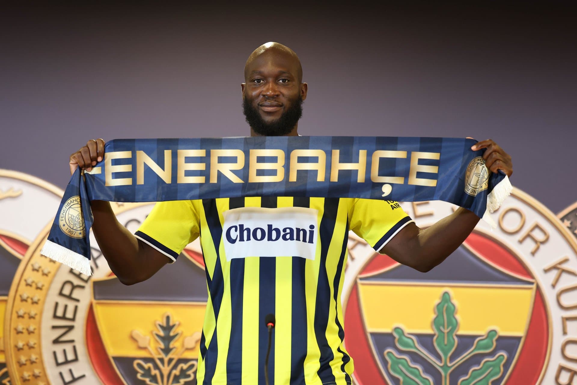 Yeni transferimiz Romelu Lukaku için imza töreni düzenlendi — 4