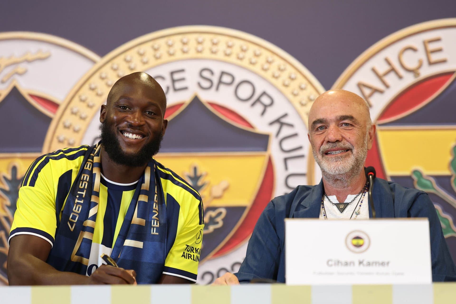 Yeni transferimiz Romelu Lukaku için imza töreni düzenlendi — 8