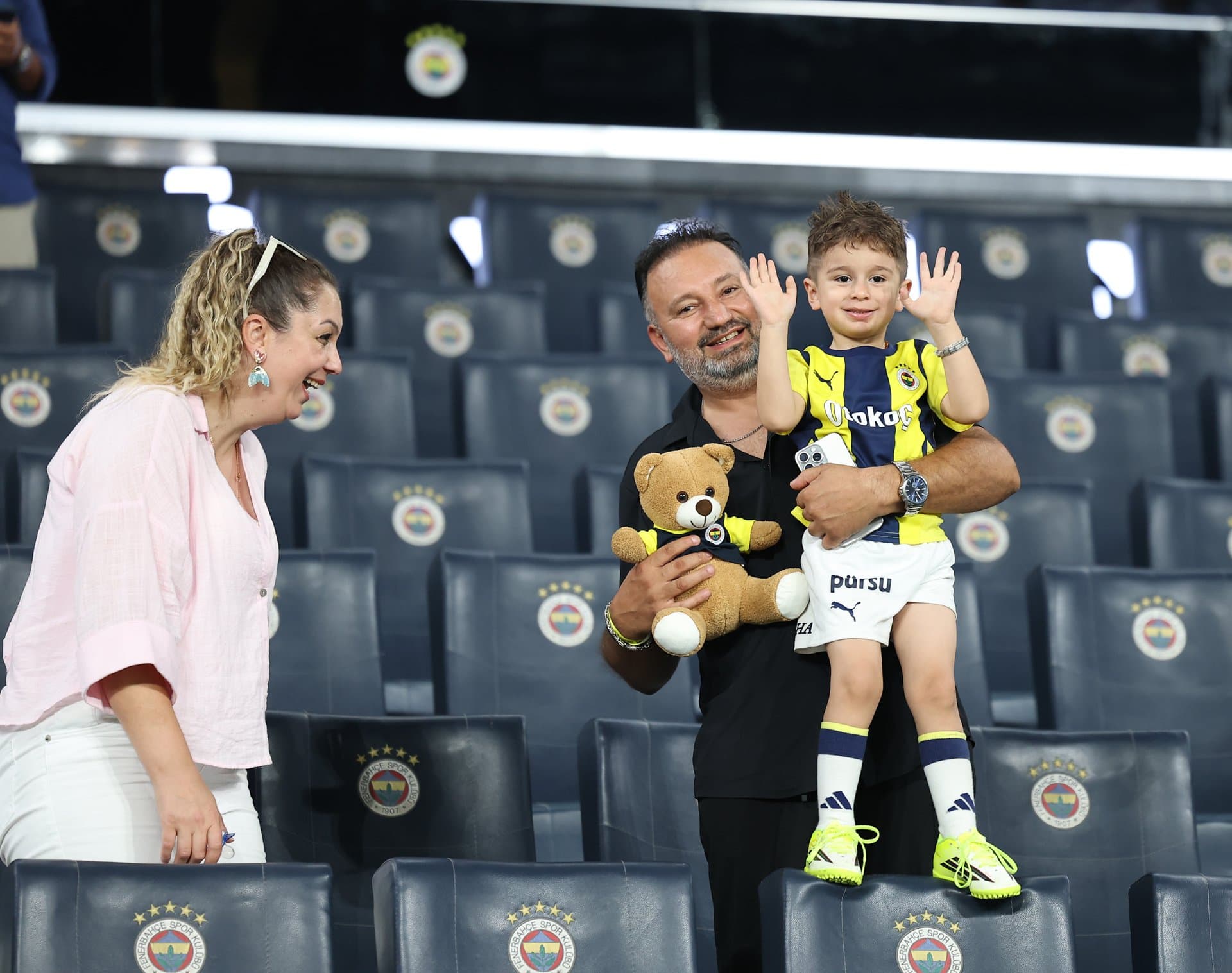 Minik taraftarımız Göktuğ, Başkanımız ve Yöneticilerimizle buluştu — 8