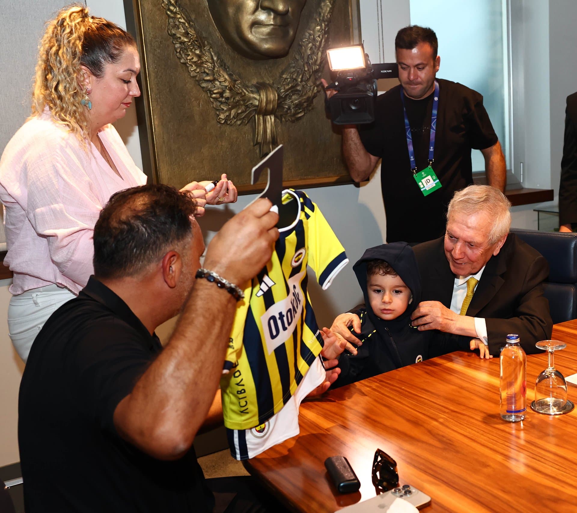 Minik taraftarımız Göktuğ, Başkanımız ve Yöneticilerimizle buluştu — 14