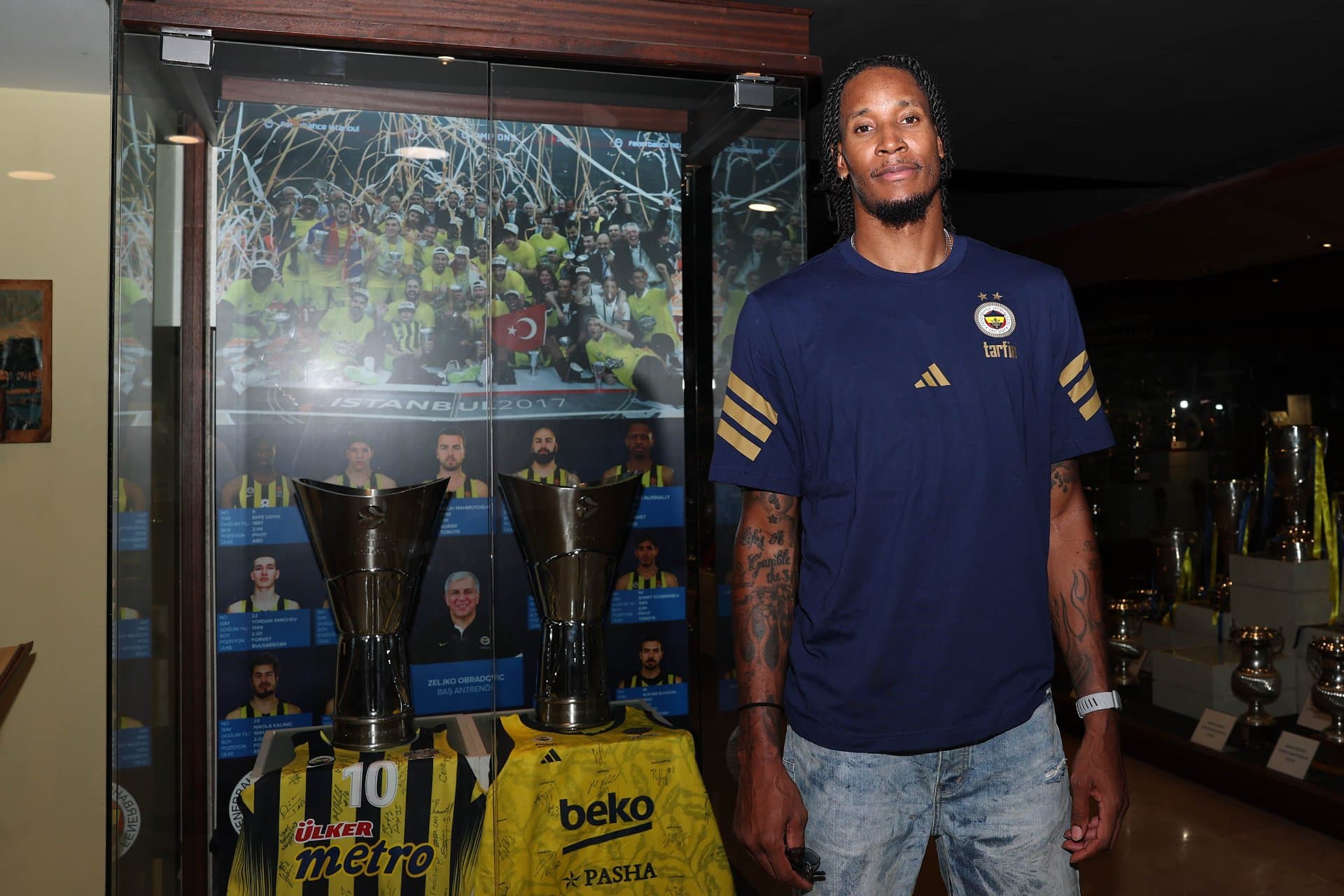 Will Clyburn ve Ignas Sargiunas stadımızı gezdi — 7