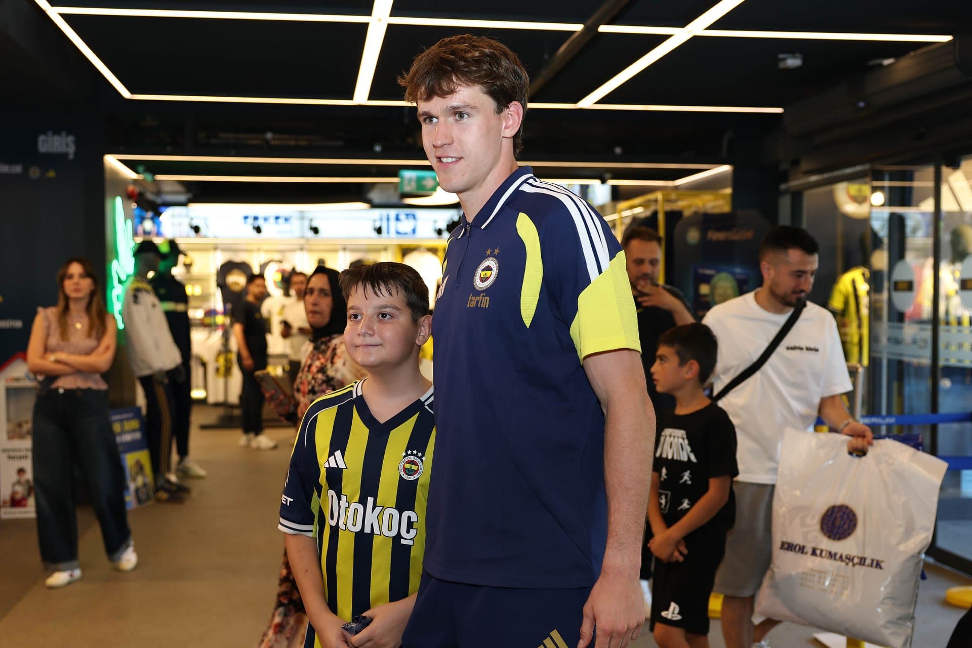 Will Clyburn ve Ignas Sargiunas stadımızı gezdi — 10