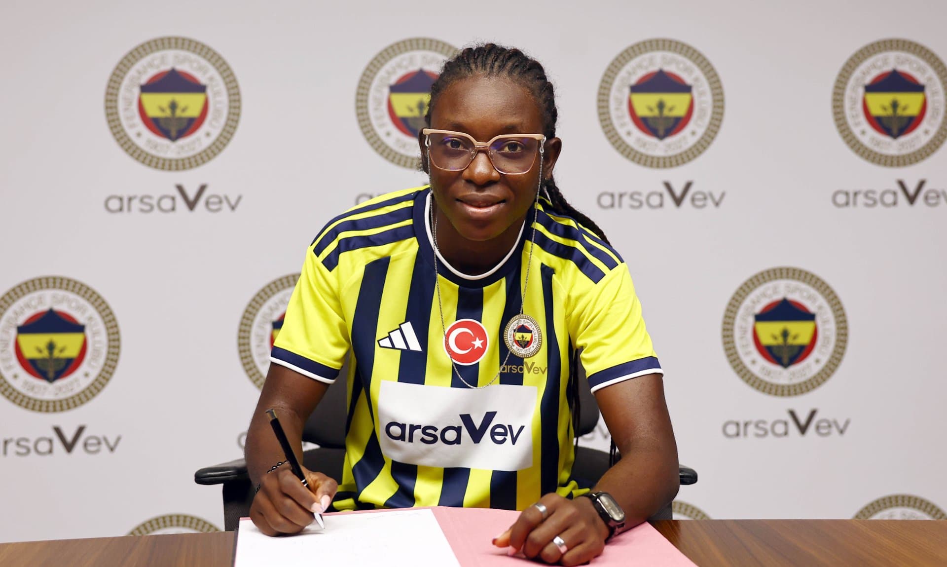 Ailemize Hoş Geldin Colette Ndzana — 2