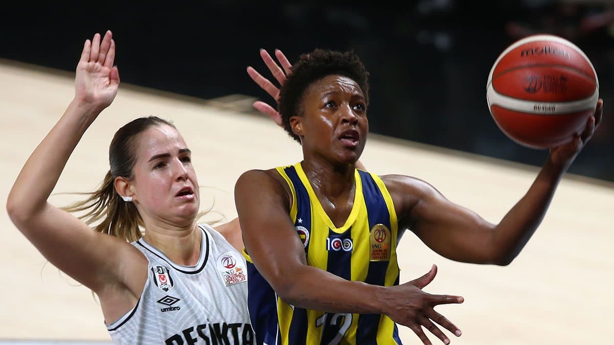 Yvonne Anderson yeniden Fenerbahçe Tarfin’de