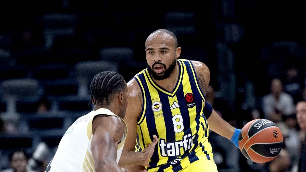 Fenerbahçe Tarfin 85-77 Dubai Basketball — 10