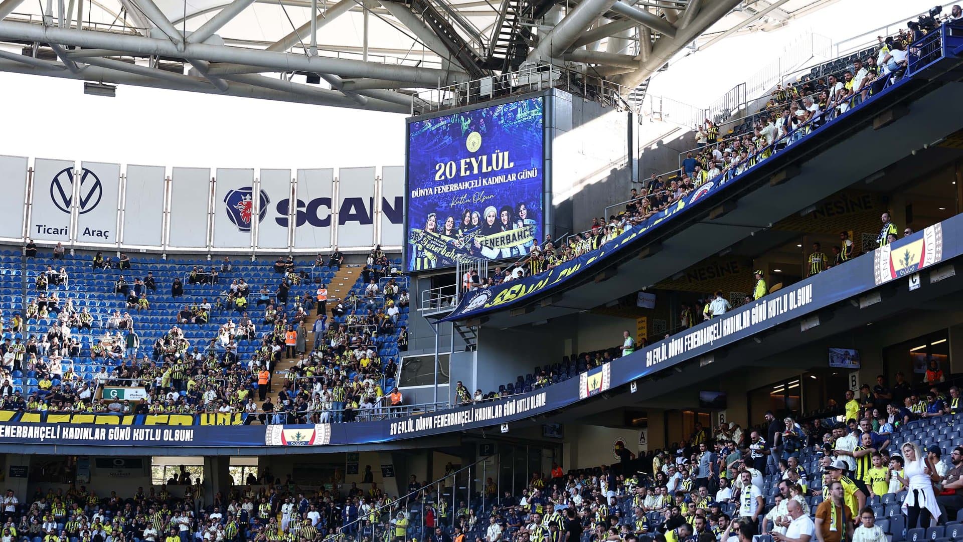 Dünya Fenerbahçeli Kadınlar Günü tribünlerde coşkuyla kutlandı — 5