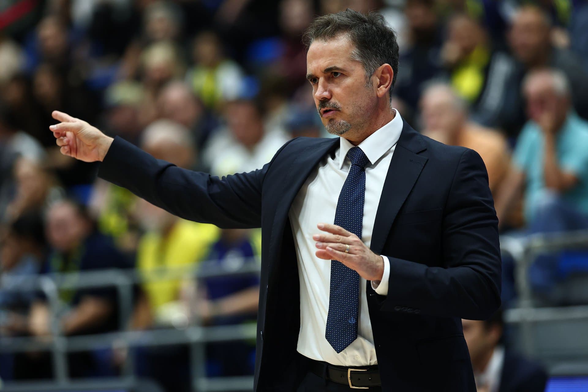 Fenerbahçe Tarfin, lige galibiyetle başladı — 9