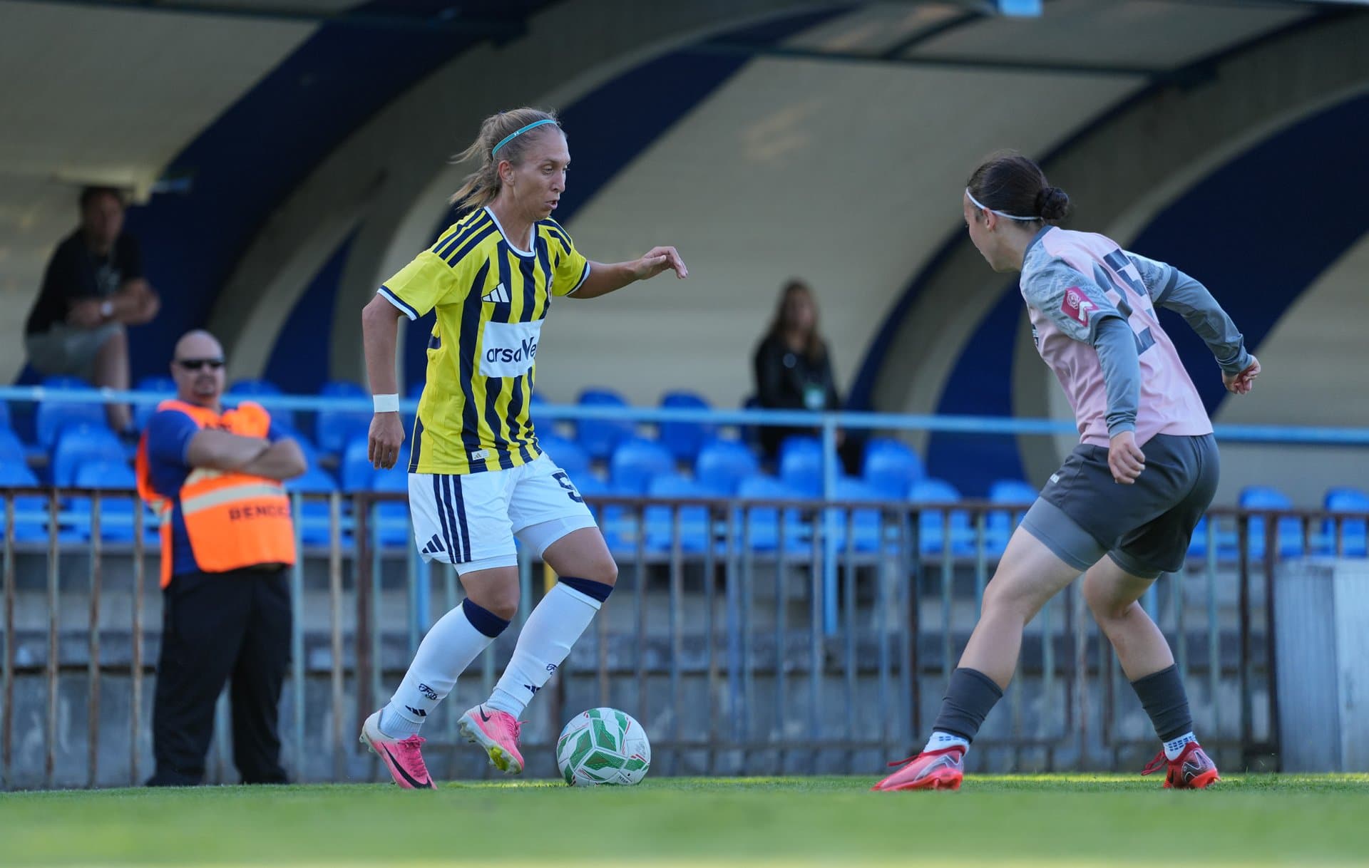 Fenerbahçe arsaVev, Macaristan’dan avantajlı skorla dönüyor — 2