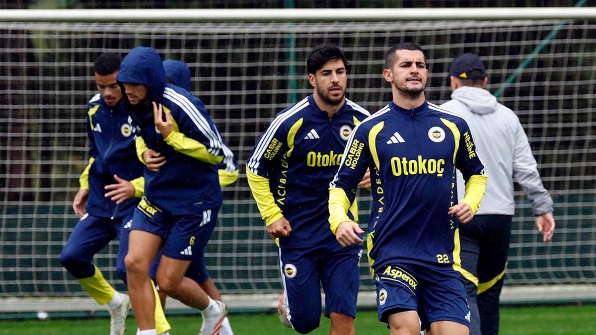 Fenerbahçemiz günü çift antrenmanla tamamladı