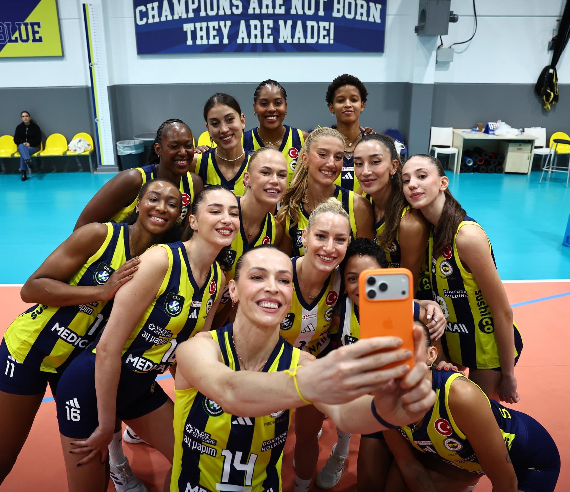 Fenerbahçe Medicana, basın mensuplarıyla bir araya geldi — 1