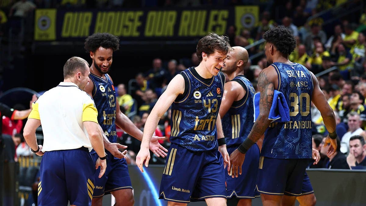 Fenerbahçe Tarfin 100-76 Bayern Münih