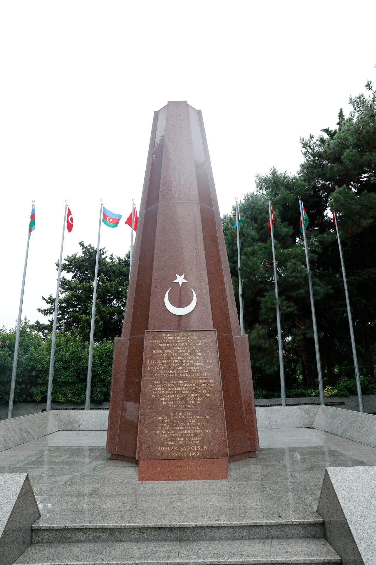 Başkanımız Aziz Yıldırım ve beraberindeki heyetten Bakü’de anlamlı ziyaretler — 1