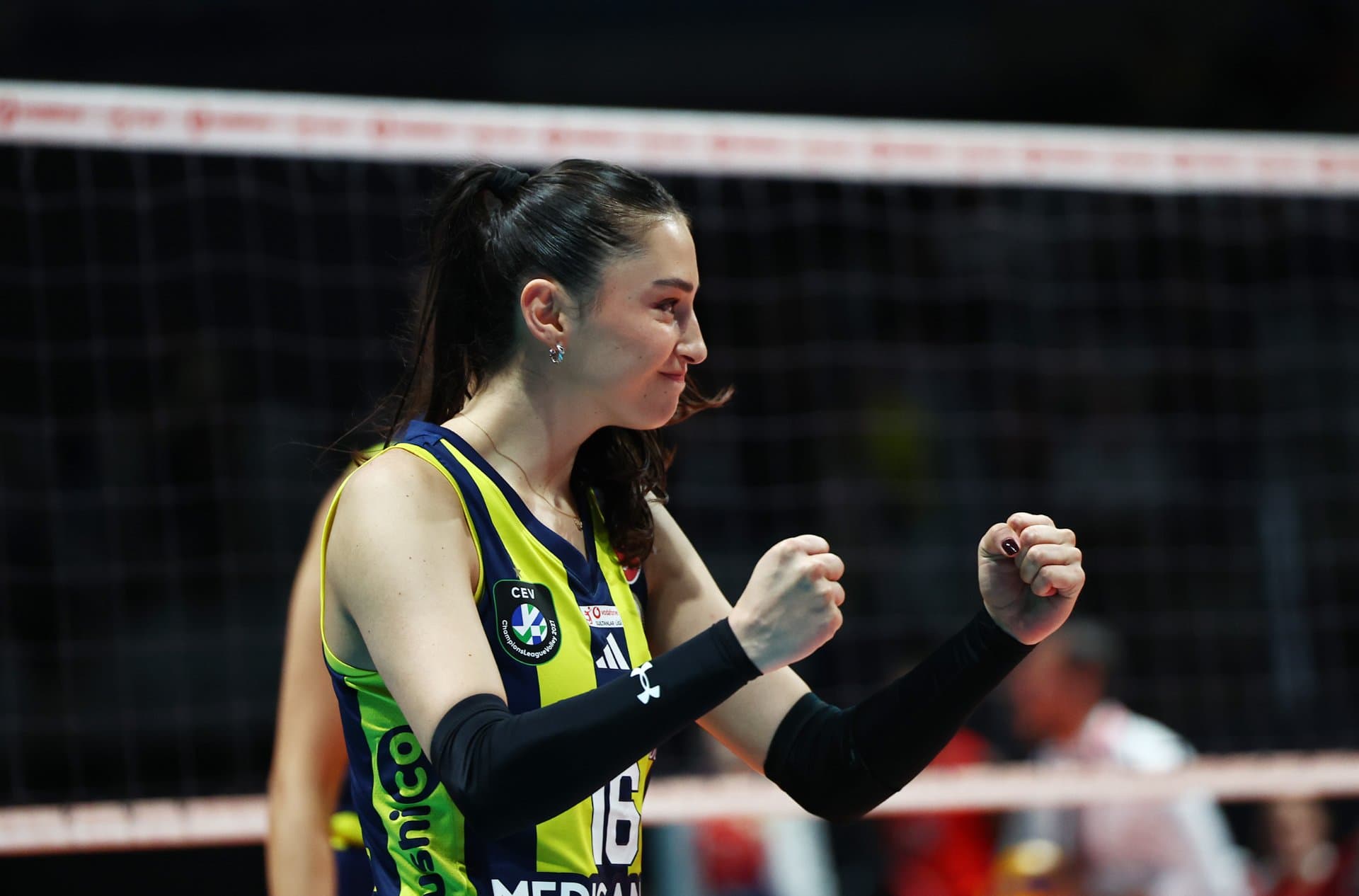 Fenerbahçe Medicana, sezona galibiyetle başladı — 1