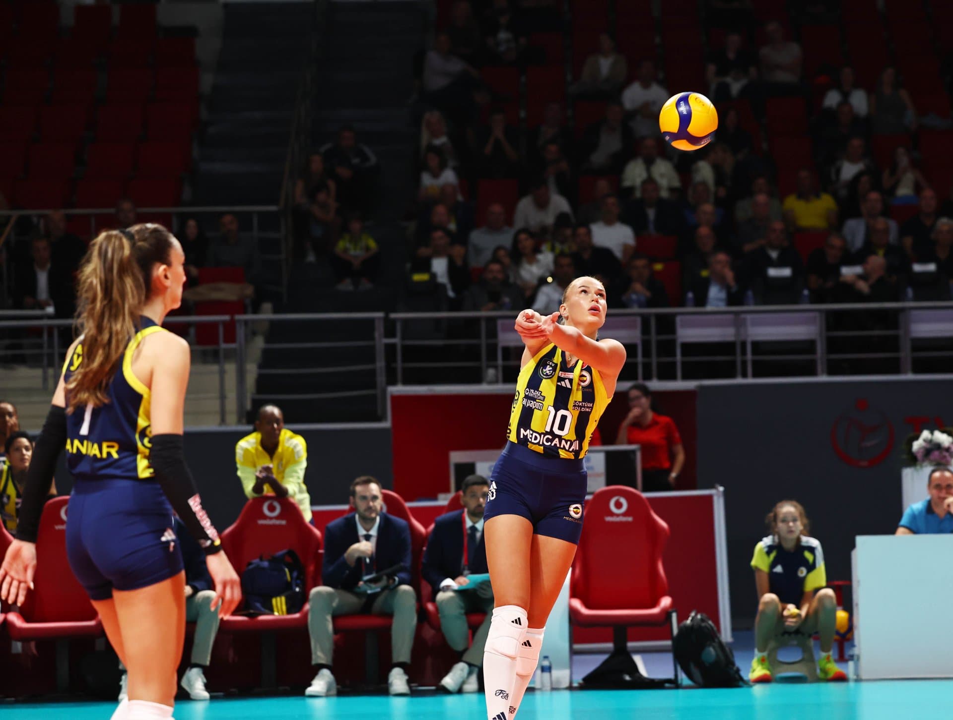 Fenerbahçe Medicana, sezona galibiyetle başladı — 9