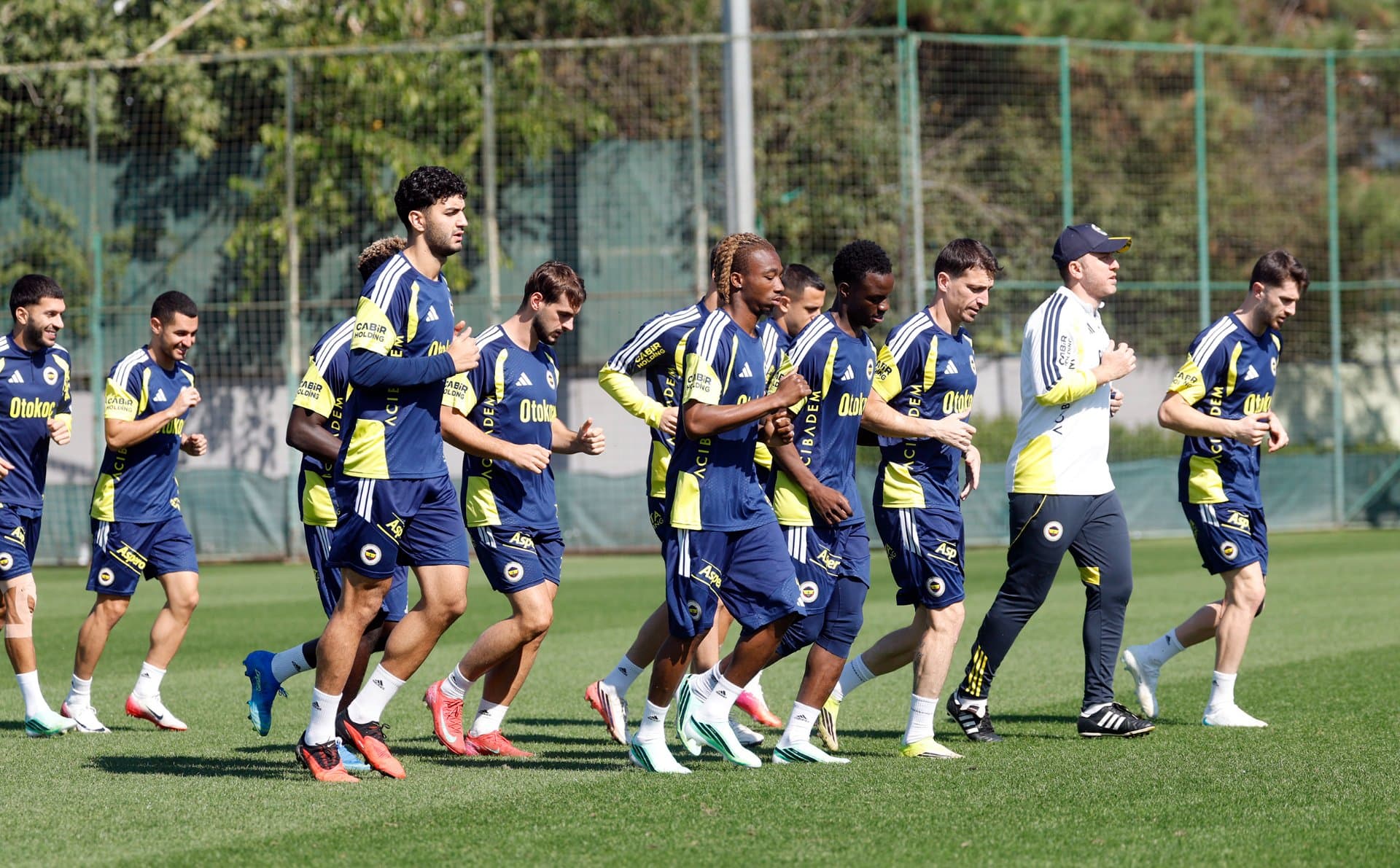 Aston Villa maçı hazırlıkları başladı — 4