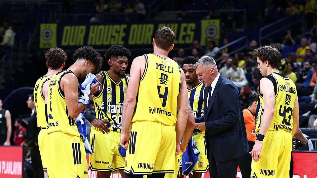 Başantrenörümüz Sarunas Jasikevicius ve oyuncumuz Ignas Sargiunas’ın maç önü görüşleri