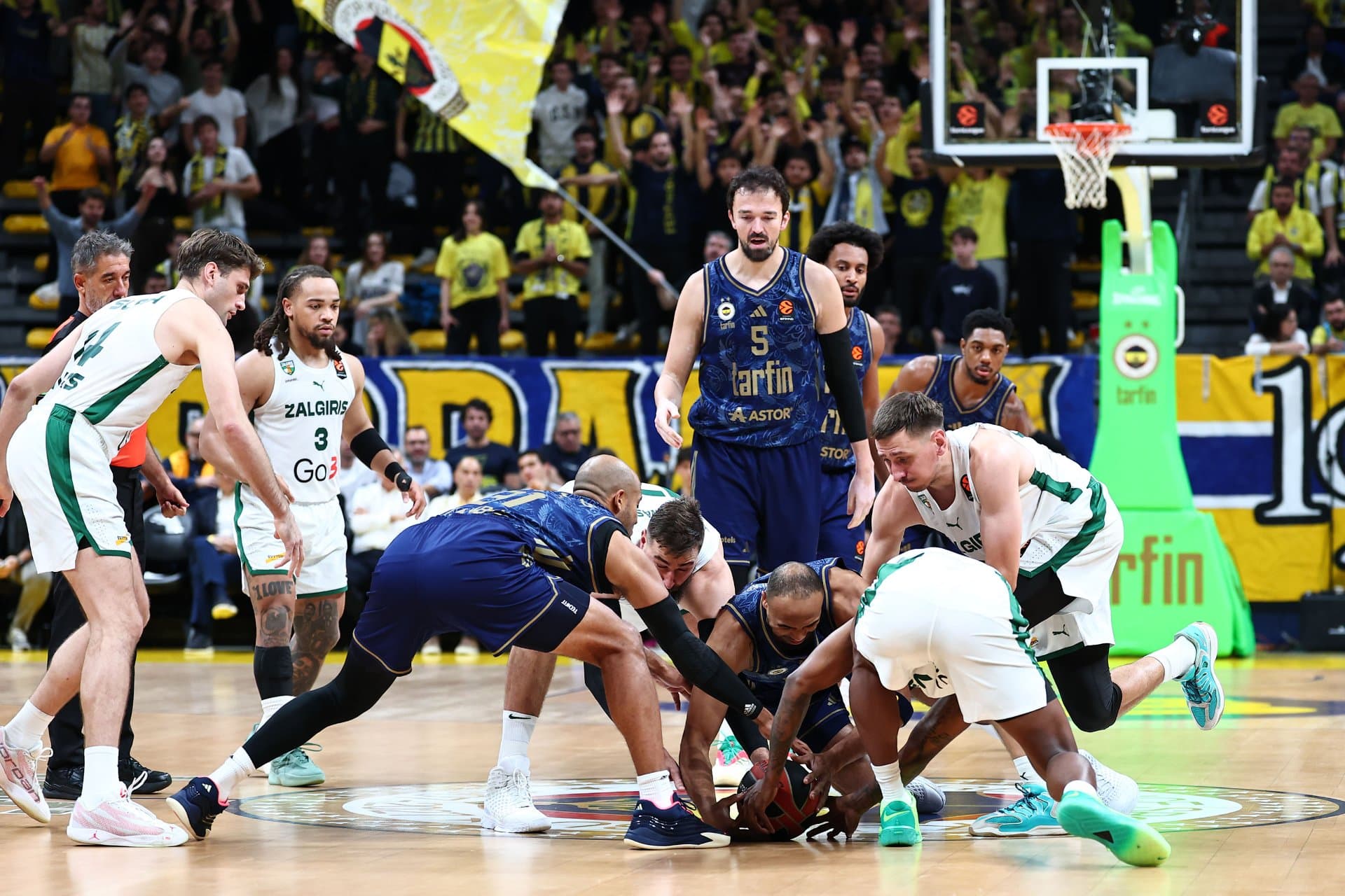 Fenerbahçe Tarfin 99-80 Zalgiris Kaunas — 6