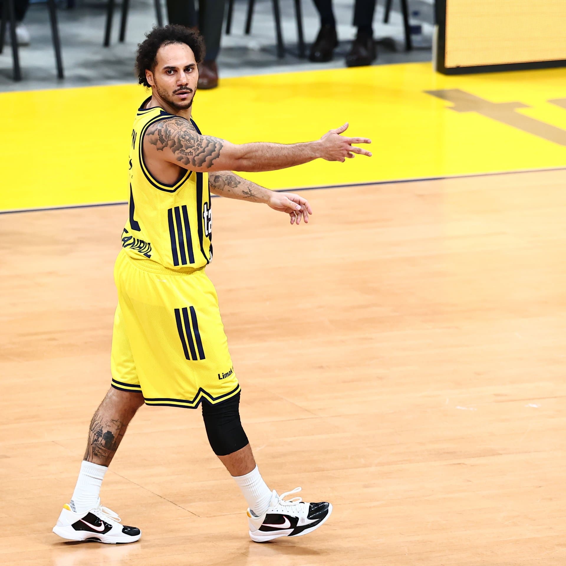 Fenerbahçe Tarfin, EuroLeague’de çift maç haftasını kayıpsız geçti — 5