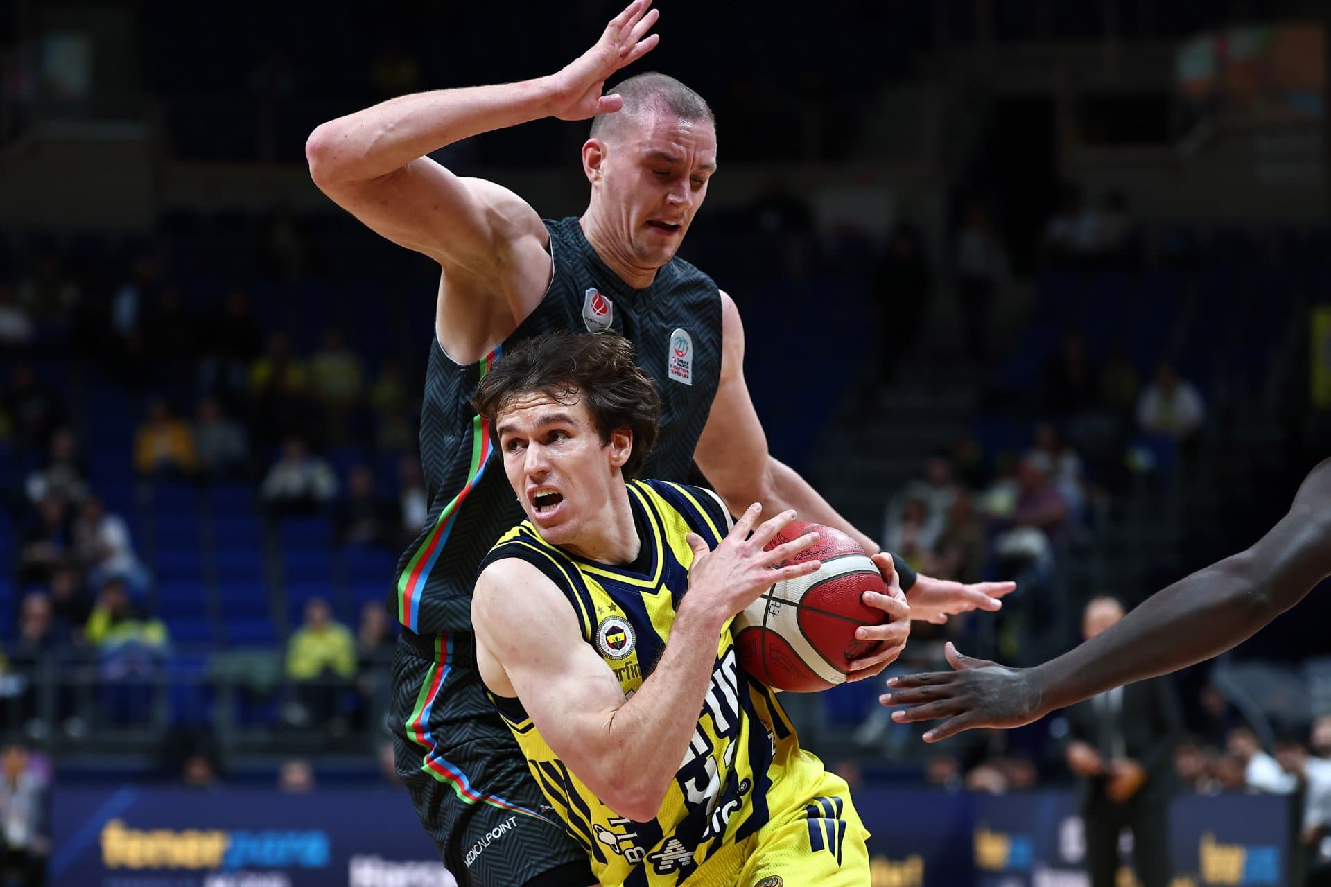 Fenerbahçe Tarfin 77-82 Aliağa Petkim Spor — 1