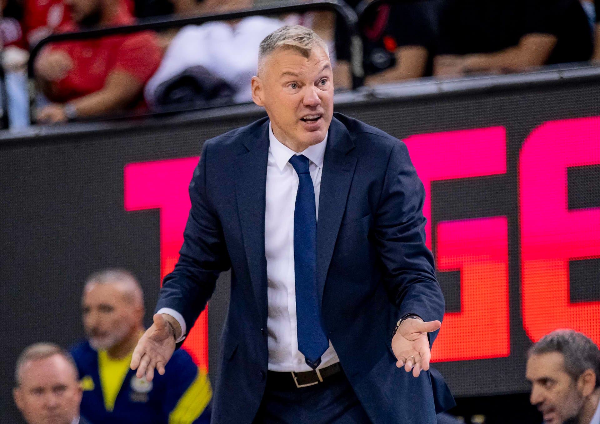 Olympiacos 61–64 Fenerbahçe Tarfin — 2