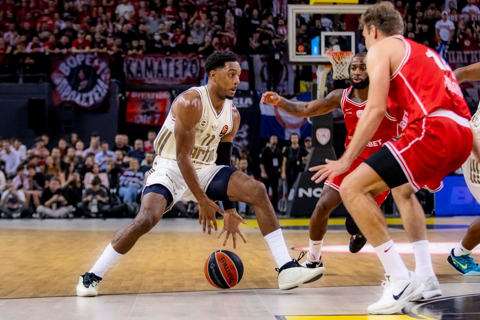 Olympiacos 61–64 Fenerbahçe Tarfin — 5